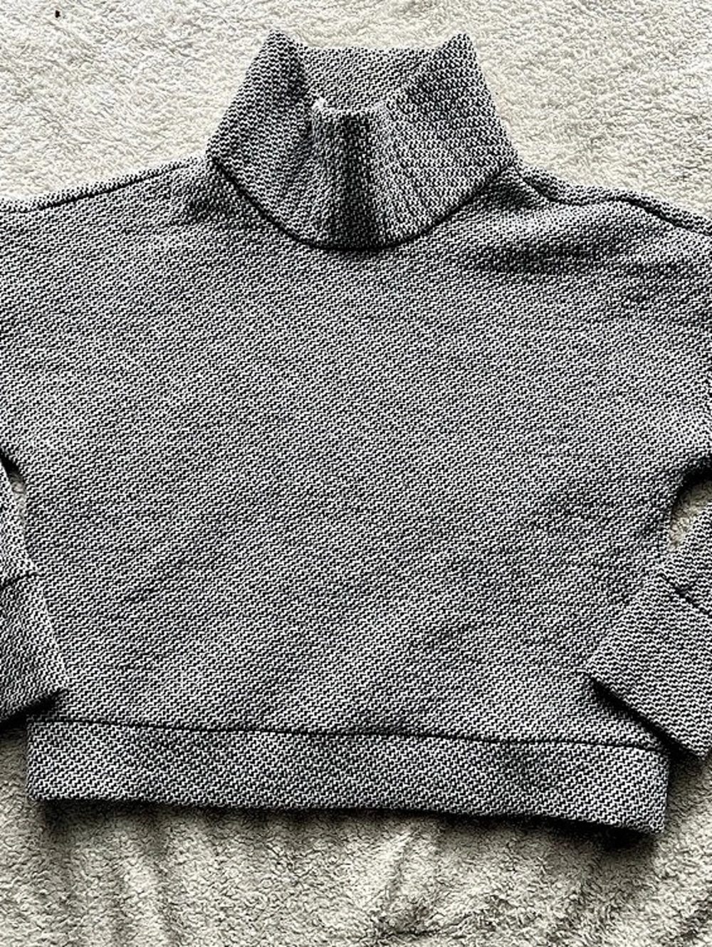 Y2K GapFit Women's Gray & White Office Siren Turtleneck Size XS Like New